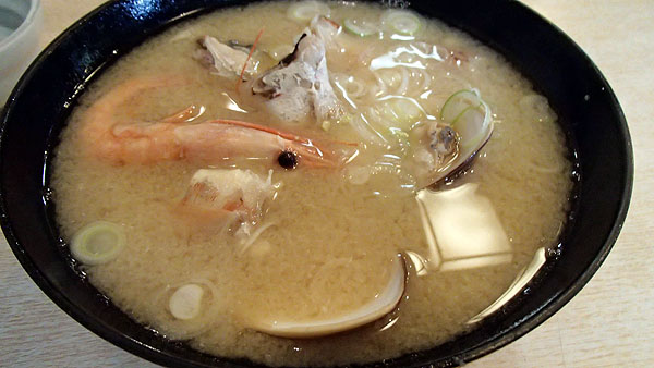 海鮮あら汁（４００円）